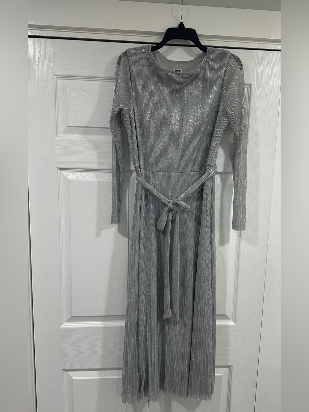 Anne Klein Silver Metallic Long-Sleeve Maxi Dress with Waist Tie